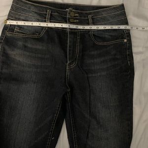 Mudd high waisted embroidered skinny jeans size 11